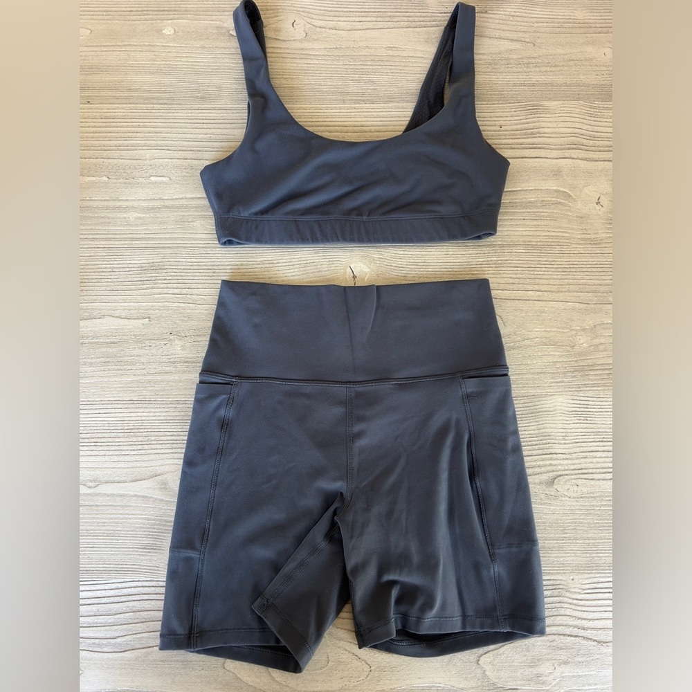 VUORI workout set: sports bra & biker short